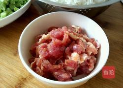 肉末米饭的做法图解1