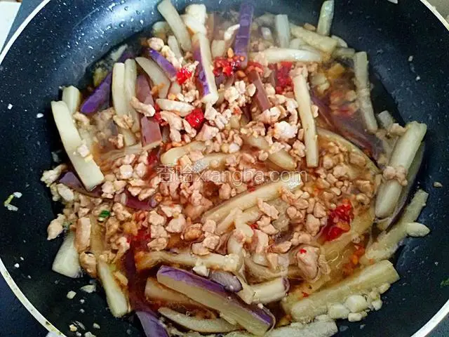 炖两分钟左右