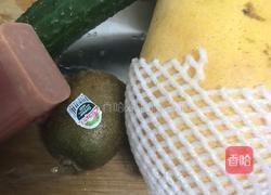 蜜蜂水果的做法图解1