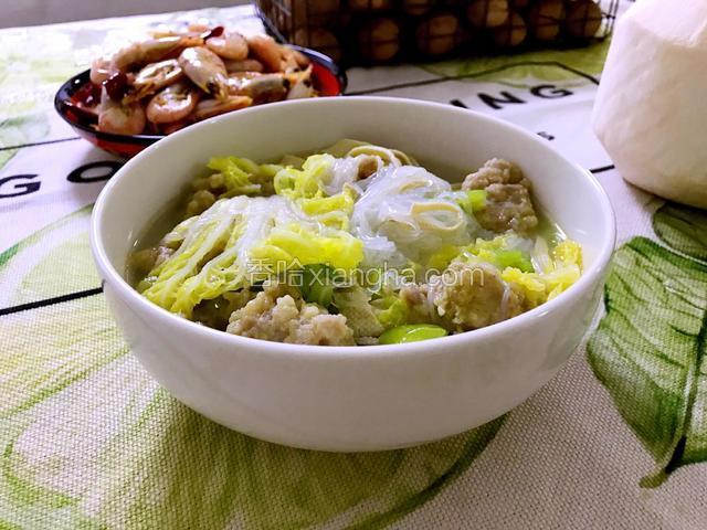 酥肉丸子粉丝汤
