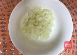 Illustration of how to make fresh meat wontons (can be used for breakfast or snacks) 3