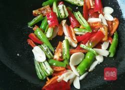 双椒炒双香的做法图解4