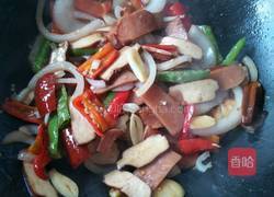 双椒炒双香的做法图解7
