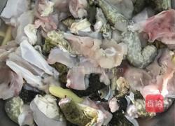 香烩牛蛙的做法图解2