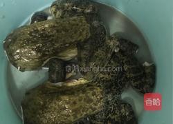 香烩牛蛙的做法图解3