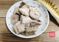 榴莲排骨汤的做法图解3