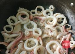 鱿鱼炒青椒的做法图解3