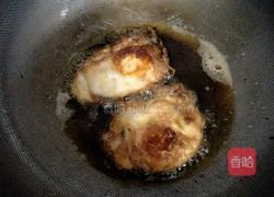 鸡蛋香肠面的做法图解2