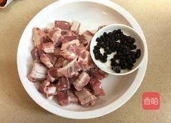 豉汁蒸排骨的做法图解1