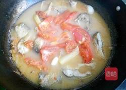 土豆番茄炖鱼汤的做法图解12