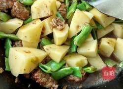 豆角土豆炖肉丸的做法图解14