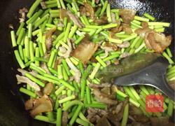 蒜苔炒肉的做法图解3