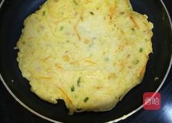 鸡蛋土豆丝饼的做法图解8