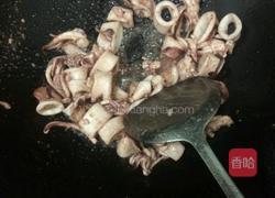 葱爆鱿鱼的做法图解6