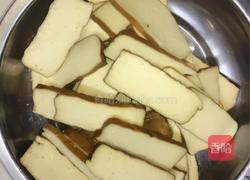 小炒攸县香干的做法图解1