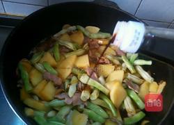 蔬菜鲜虾焖锅的做法图解6