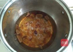 牛奶炖桃胶的做法图解4