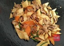 杏鲍菇炒肉片的做法图解16