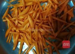 胡萝卜炒豆干的做法图解1