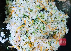 营养丰富的五彩炒饭的做法图解4