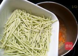 杂蔬蛋花面的做法图解5