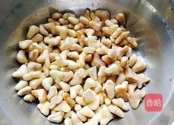 炒菱角米的做法图解1