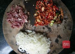 藕片炒肉丝的做法图解1