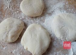 虾仁鸡蛋白菜馅饺子的做法图解2