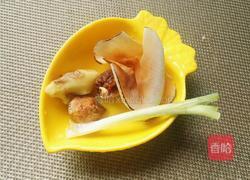 薏米筒骨汤的做法图解3