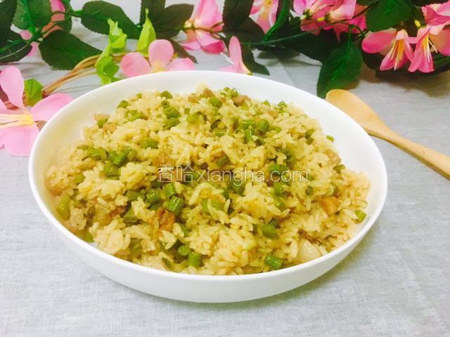 豆角肉丁米饭