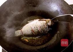 产妇鲫鱼汤的做法图解3