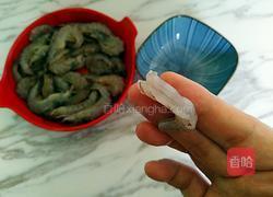 青瓜炒虾仁的做法图解2