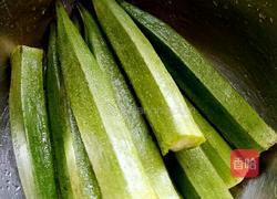 白灼秋葵的做法图解1