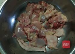 土豆炖鸡块的做法图解2