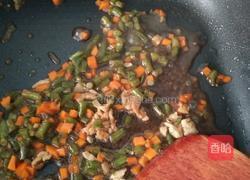 豇豆角胡萝卜肉丁打卤面的做法图解6
