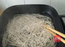 豇豆角胡萝卜肉丁打卤面的做法图解11