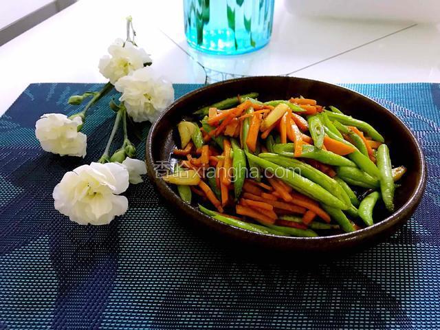 胡萝卜炒豆角