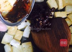 香菇酱木耳烧豆腐的做法图解5