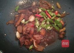 仔姜烧鸭的做法图解15