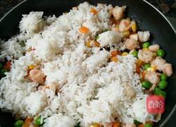 虾仁蛋包饭的做法图解7