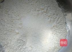 自制披萨饼皮的做法图解2