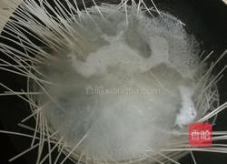 鸡蛋火腿炒面的做法图解2