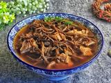 茶树菇骨头汤的做法[图]
