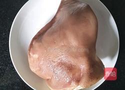 凉拌猪耳丝的做法图解2