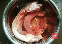 土豆炖牛腩的做法图解1