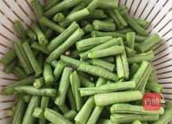 炒长缸豆的做法图解2