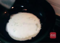 摊黄金面糊饼的做法图解3