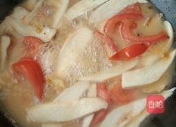 西红柿杏鲍菇鱼汤的做法图解5