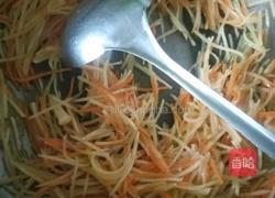 土豆炒胡萝卜丝的做法图解5
