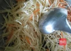 土豆炒胡萝卜丝的做法图解4